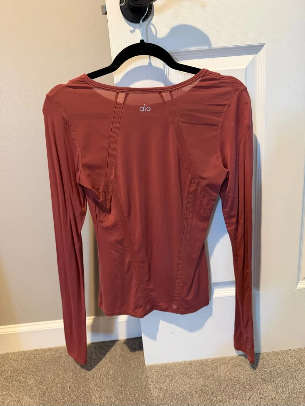 ALO Yoga Long Sleeve Top